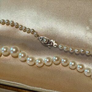 Vintage Pearl Necklace